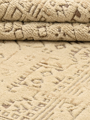 Srija Hand-knotted Wool Persian Rug - Beige