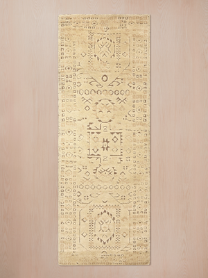 Srija Hand-knotted Wool Persian Rug - Beige