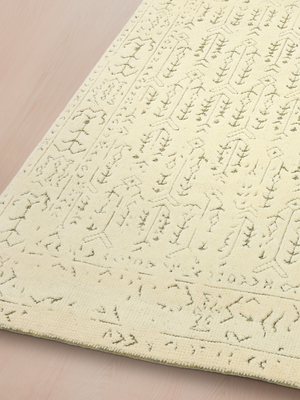 Saavi Hand-knotted Wool Persian Rug - Off-White