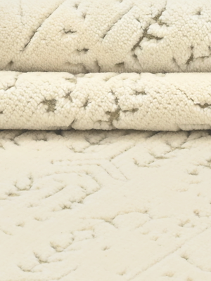 Saavi Hand-knotted Wool Persian Rug - Off-White