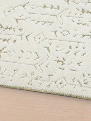 Saavi Hand-knotted Wool Persian Rug - Off-White