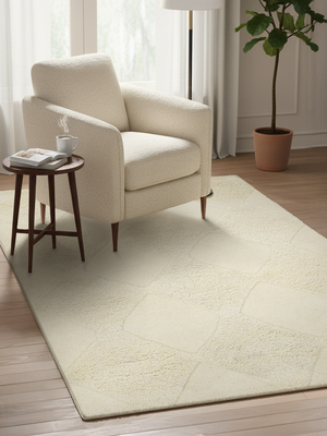 Naya Hand-tufted Ivory Wool Geometric Rug - Ivory