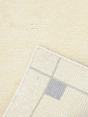 Alinaa Hand-knotted Wool Rug - Ivory