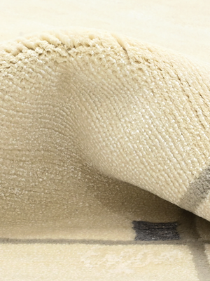 Alinaa Hand-knotted Wool Rug - Ivory
