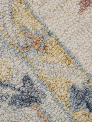 Saraya Hand-tufted Wool Persian Rug - Off-White