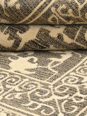 Nariza Hand-knotted Wool-Silk Persian Rug - Charcoal