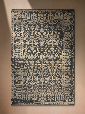 Nazneen Hand-knotted Wool-Silk Persian Rug - Charcoal