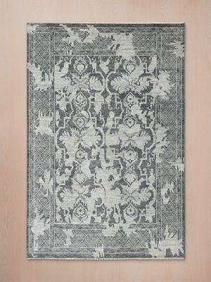 Lumira Hand-knotted Wool Persian Rug - Charcoal