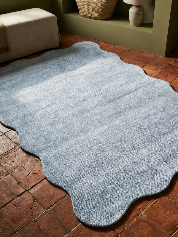 Reyma Hand-woven Scalloped Rug - Pale Blue