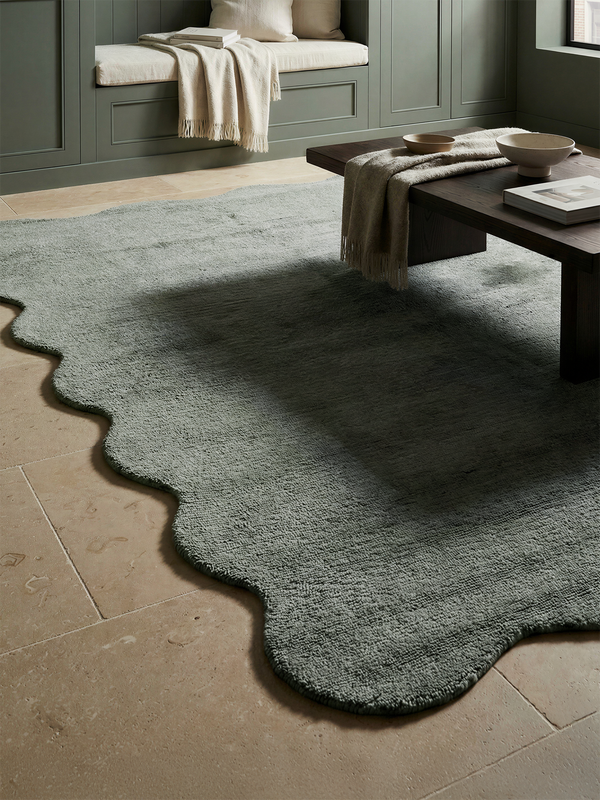 Aniera Hand-woven Scalloped Rug - Sage Grey