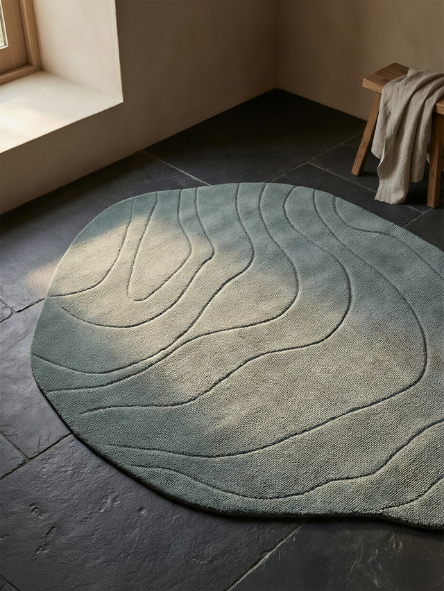 Viyona Hand-woven Organic Rug