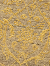 Manifest handgeknüpfter Teppich aus Wolle und Seide
