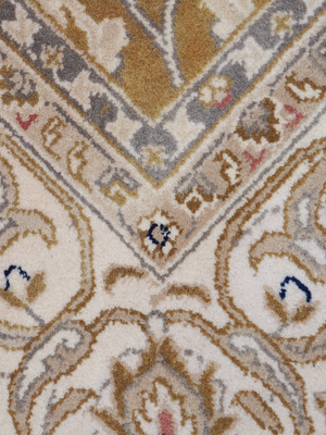 Lisha Hand-knotted Wool Persian Rug - Beige