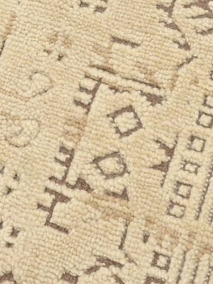 Srija Hand-knotted Wool Persian Rug - Beige