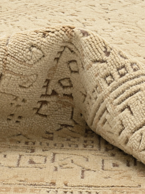 Srija Hand-knotted Wool Persian Rug - Beige